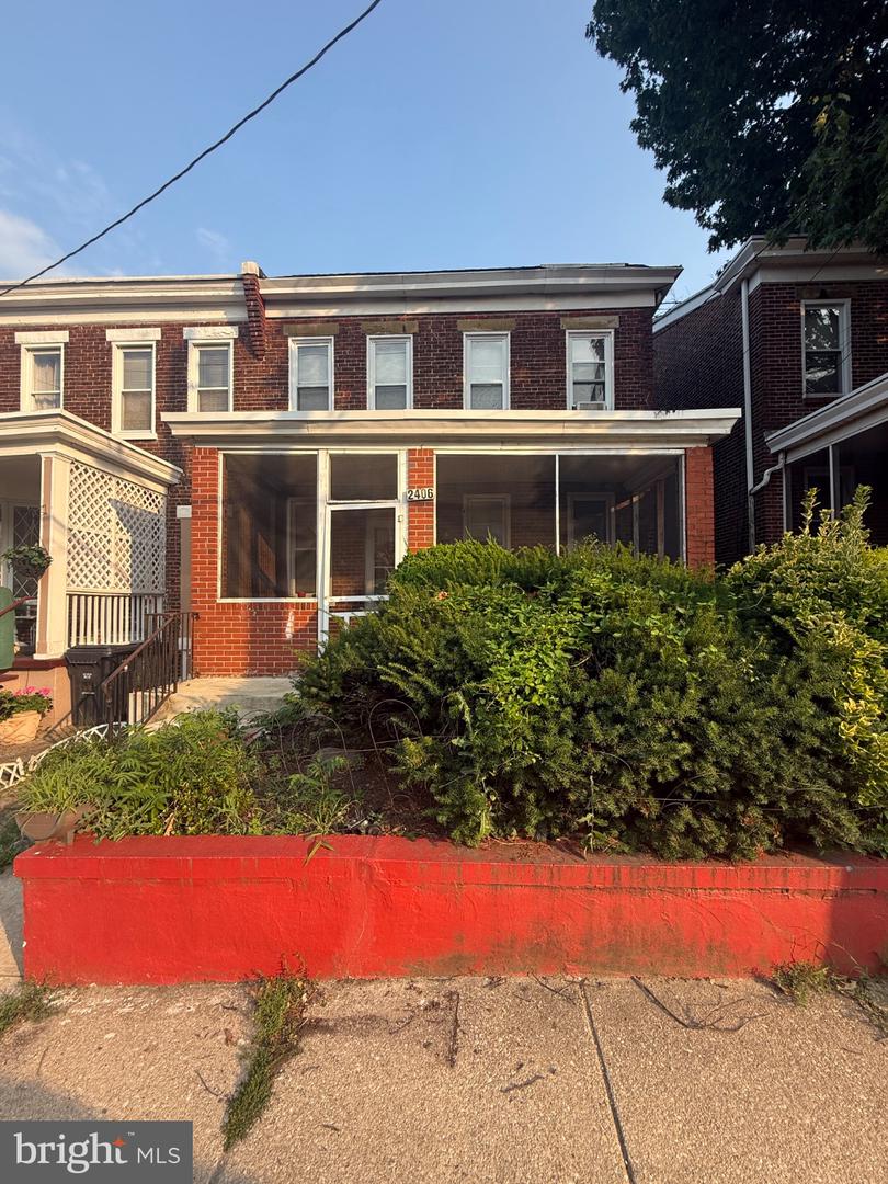 2406 N Jefferson St — photo