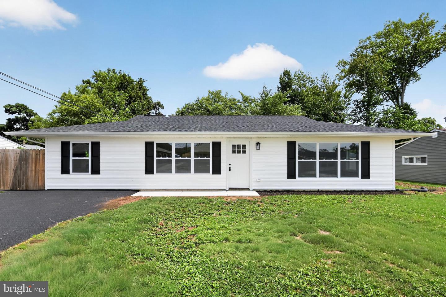 10 Carlin Ln — photo