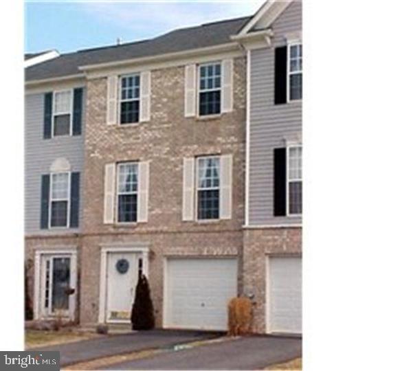 11 Demaret Ct — photo