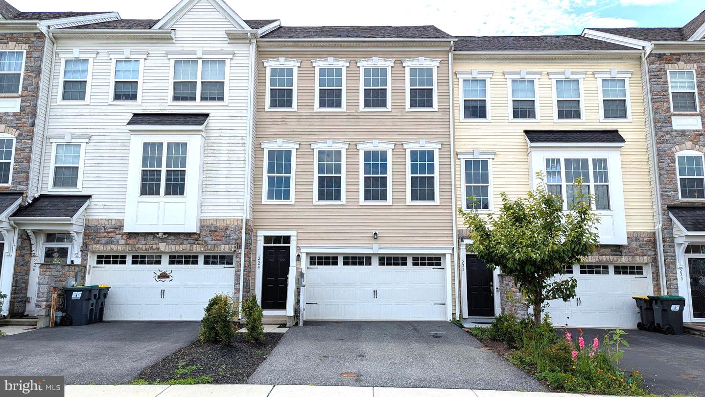 224 Jenny Dr — photo