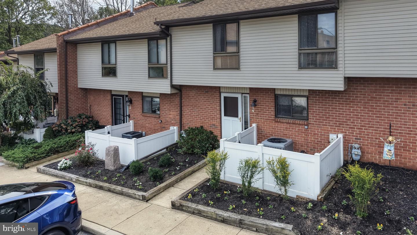 14 Sandy Brae Ct #14 — photo