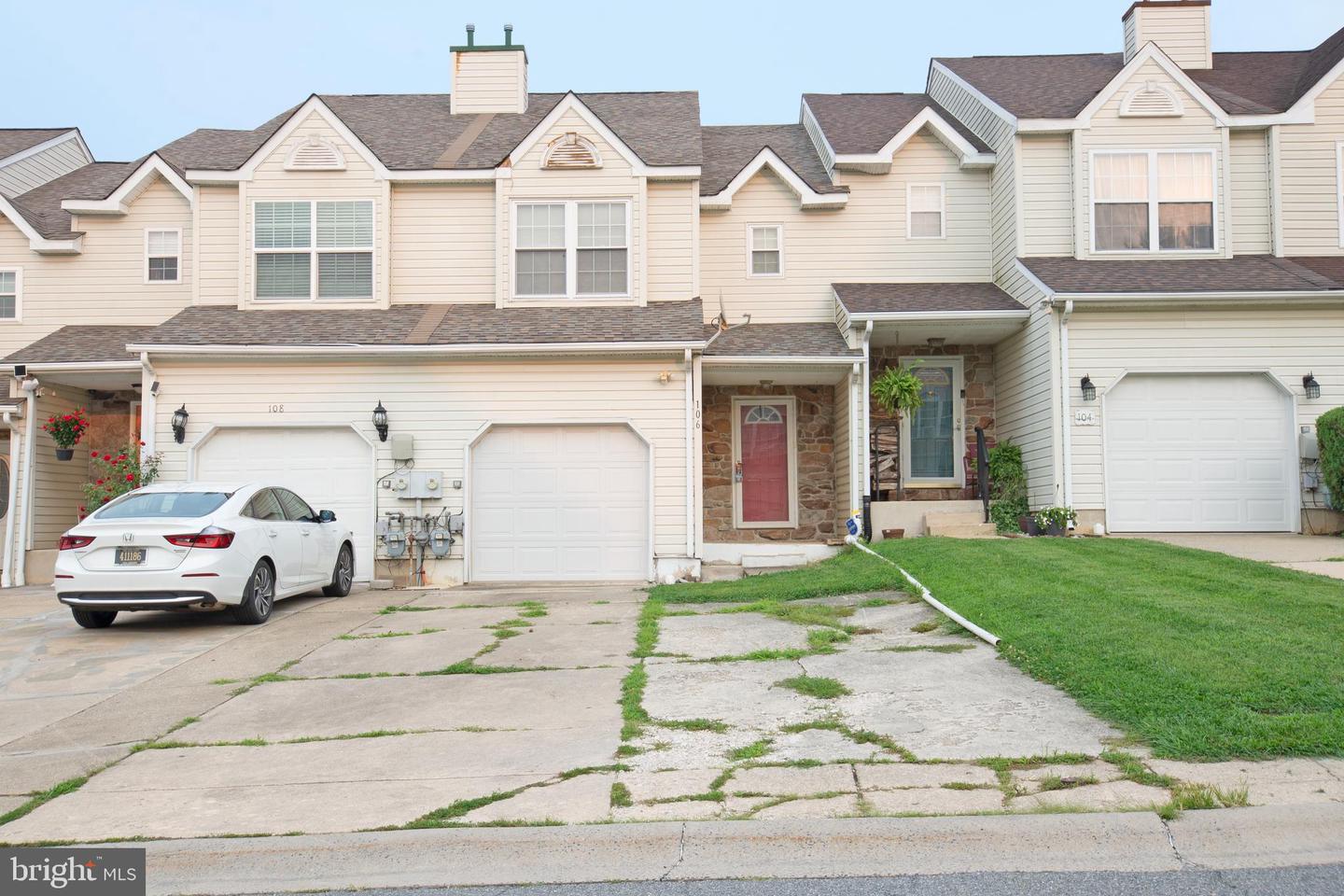 106 Newton Dr — photo