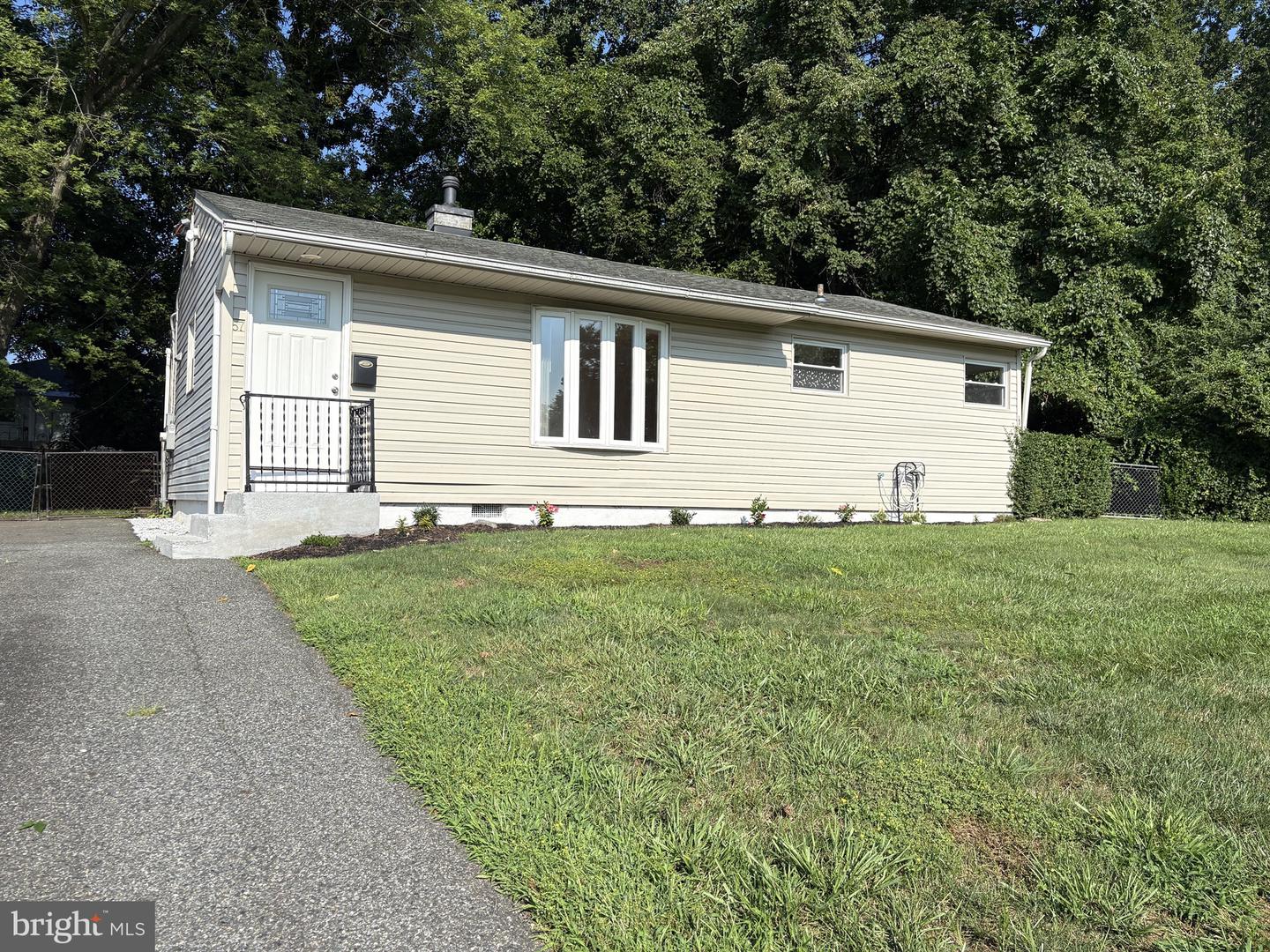57 Saint John Dr — photo