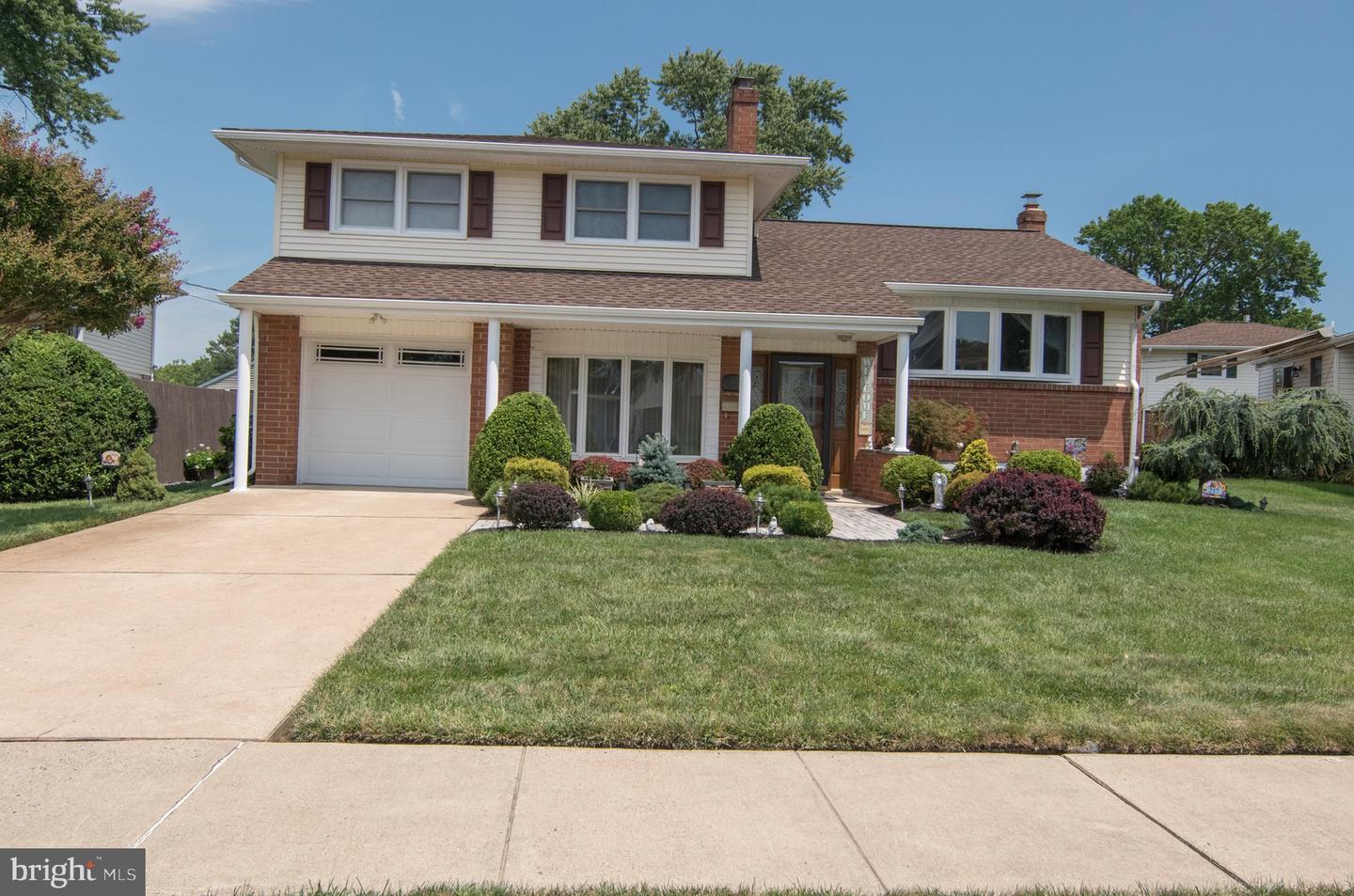 217 Spruce Glen Dr — photo