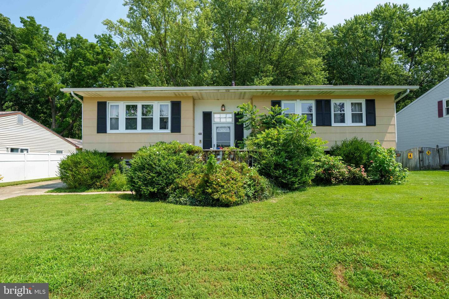 48 Gill Dr — photo