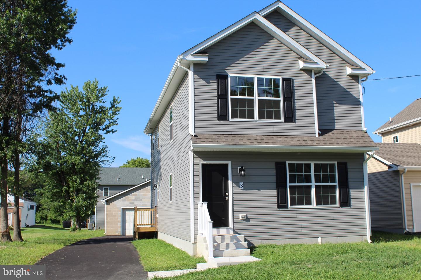 3 Buttonwood Ave — photo