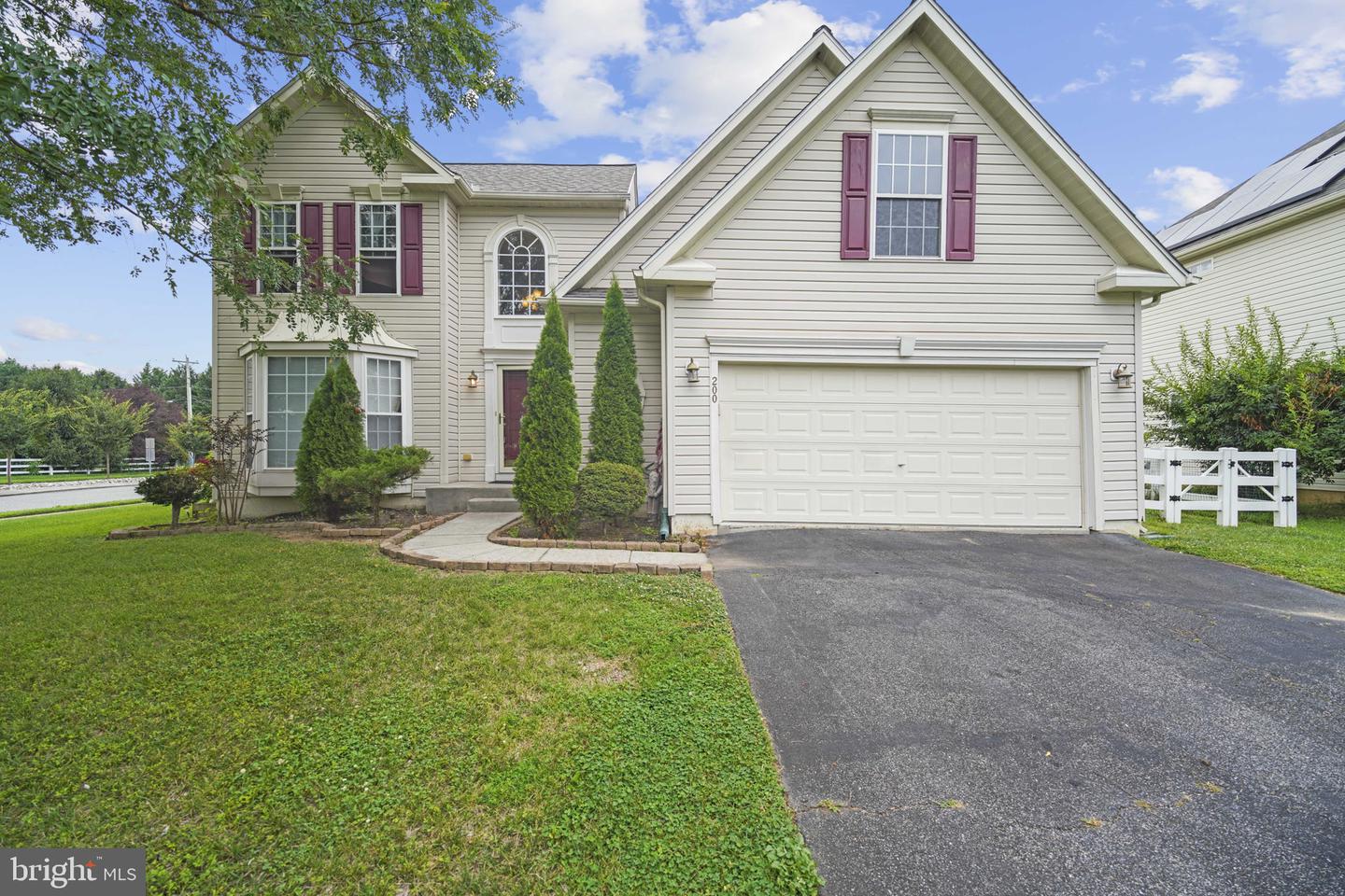 200 Drawyers Dr — photo