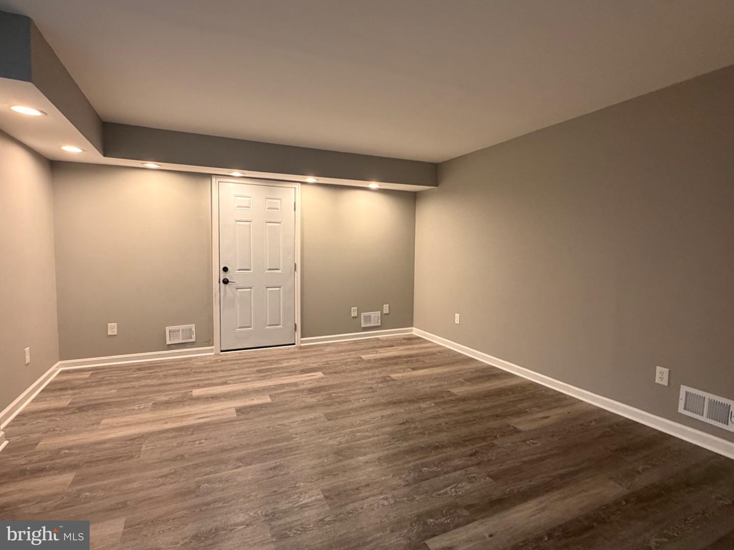 6 Wedgefield Ct — photo