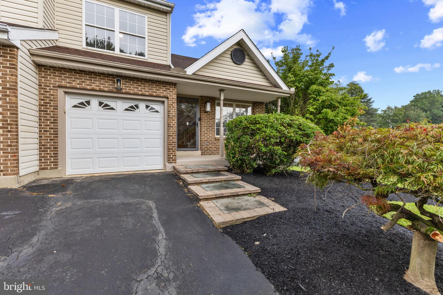 28 Eynon Ct — photo