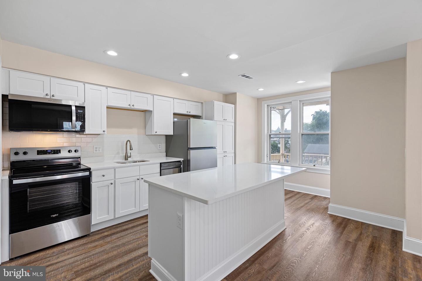 1306-Unit W 13th St #2 — photo