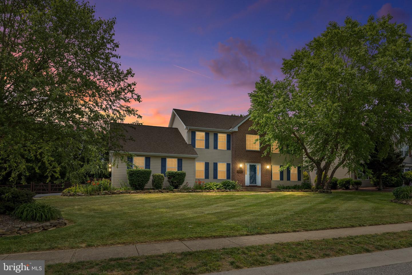 206 W Thomas Ct — photo