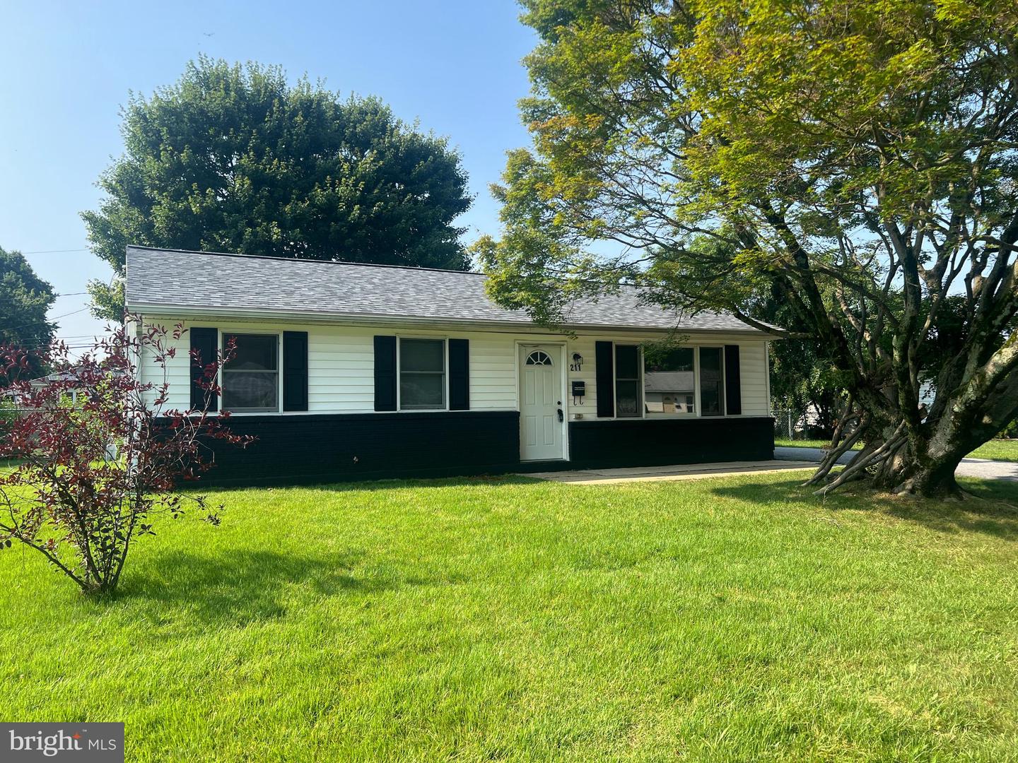 211 N Brownleaf Rd — photo