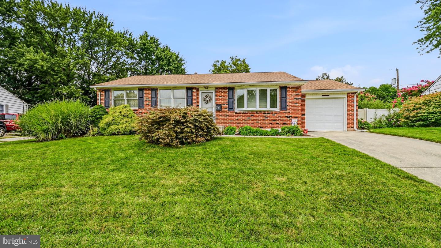 65 Skyline Dr — photo