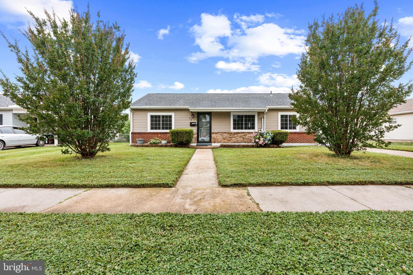 66 Chesterfield Dr — photo