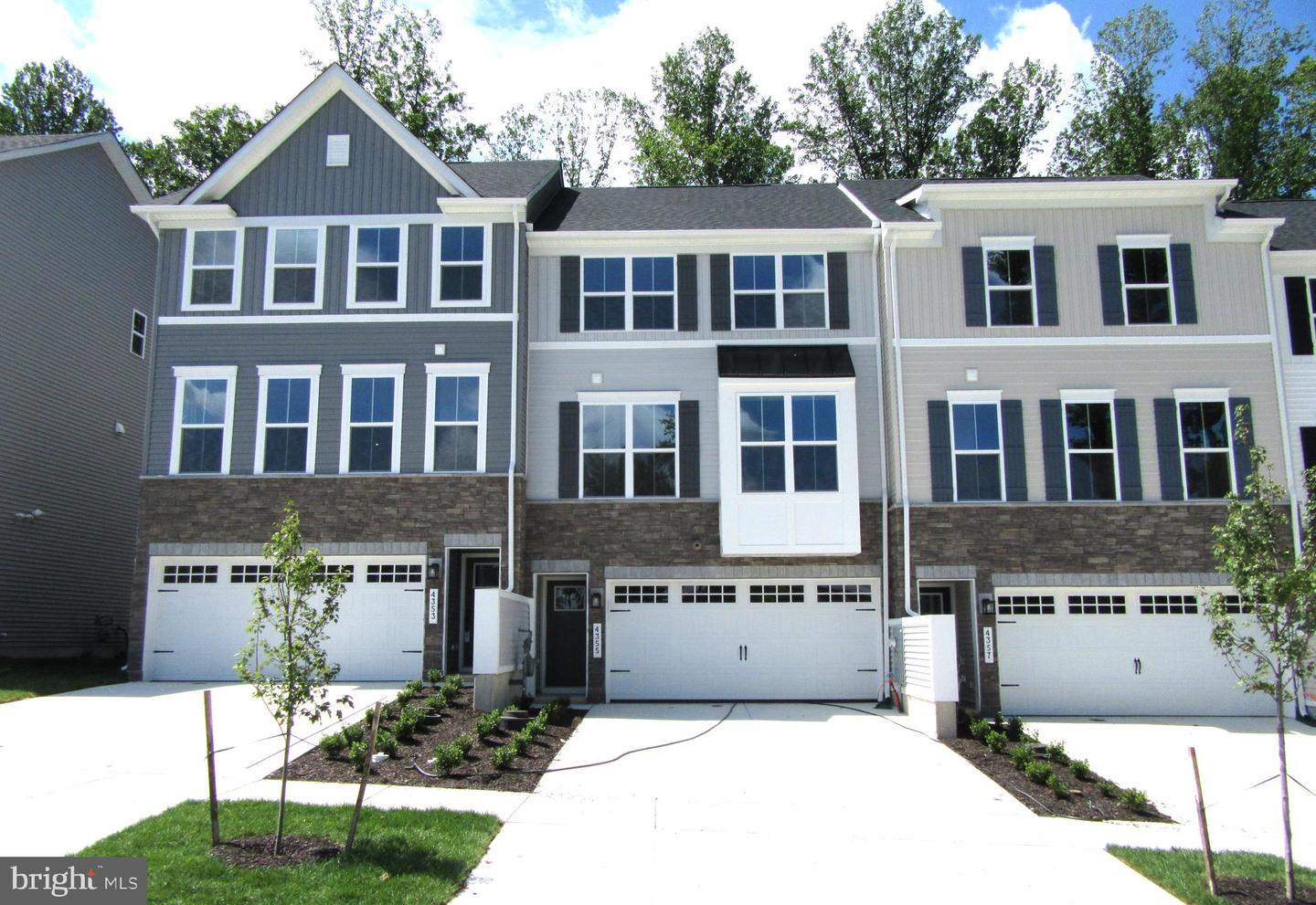 4355 Reusch Cir — photo