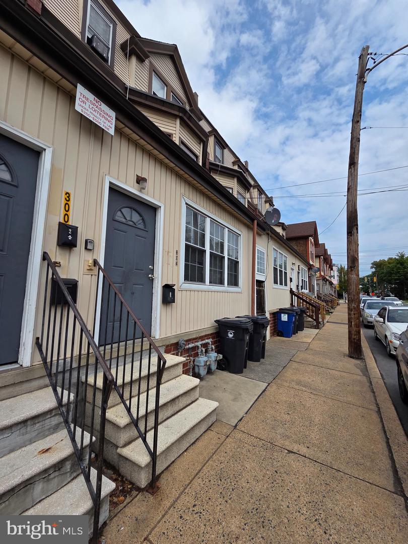 302 Concord Ave #2 — photo