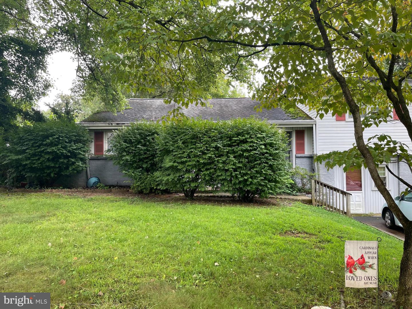 214 Wordsworth Dr — photo