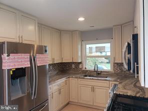 729 Manfield Rd — photo