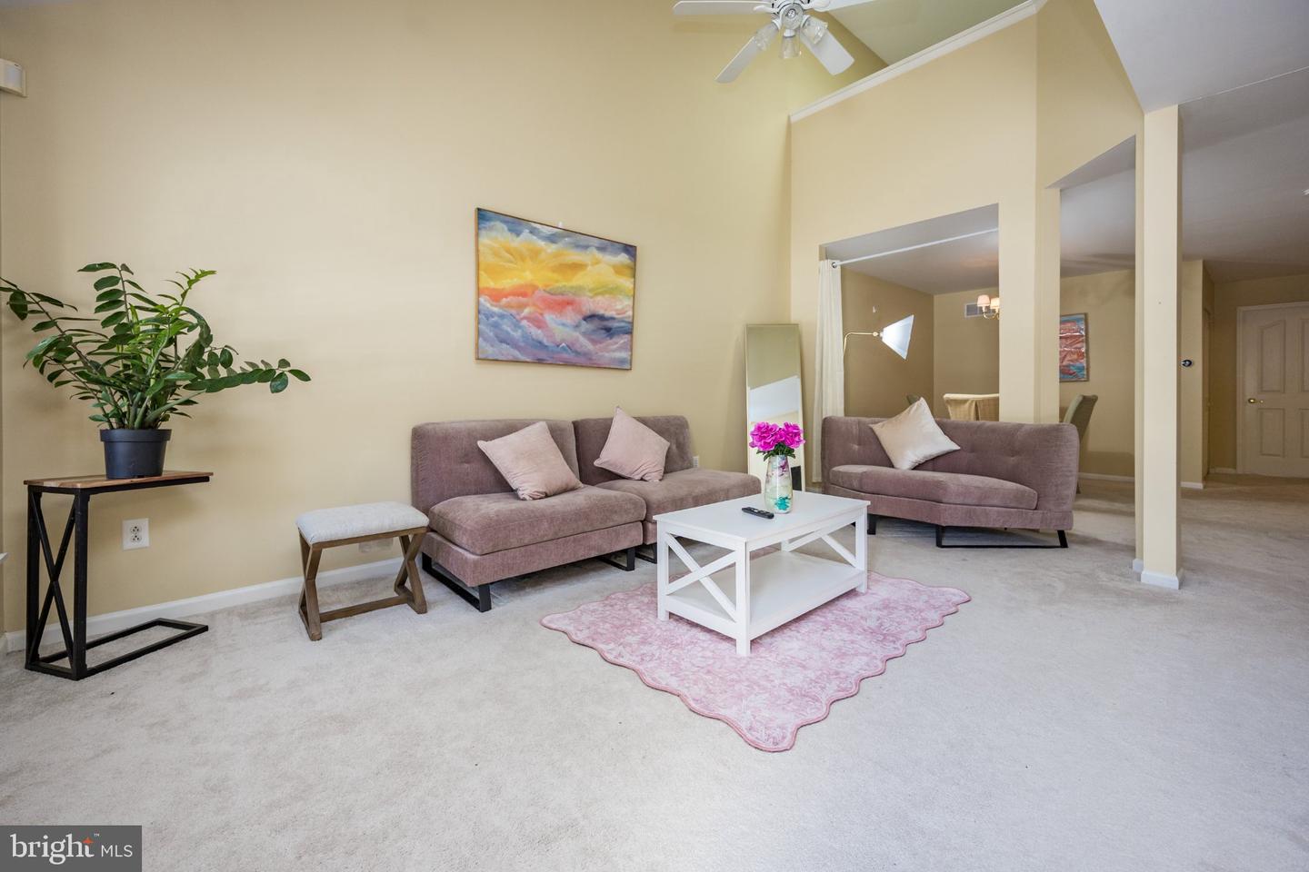 240 W Red Lion Dr W — photo