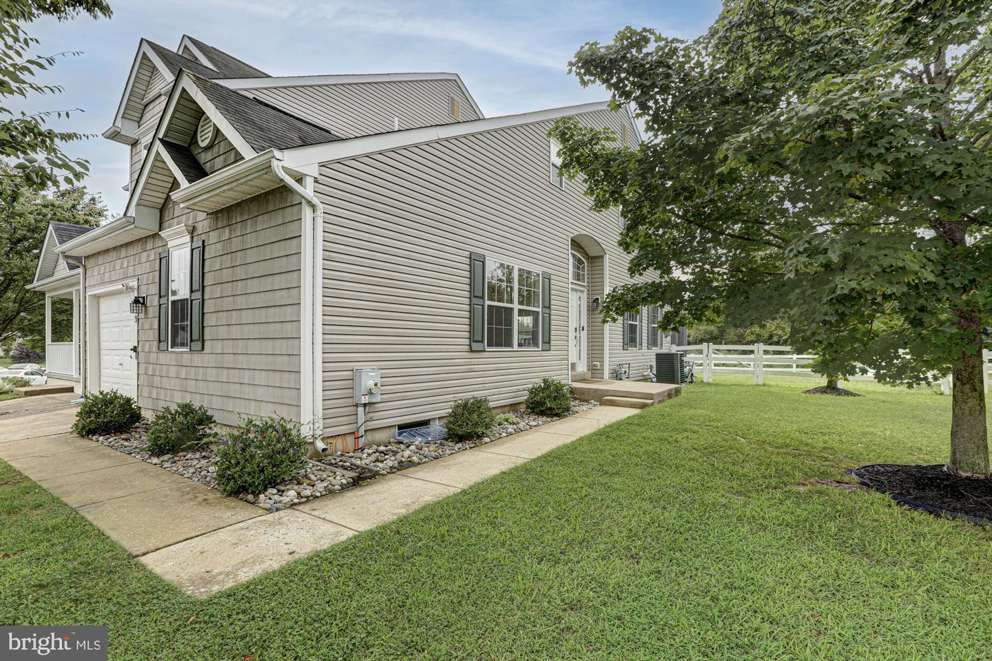 259 Avonbridge Dr — photo