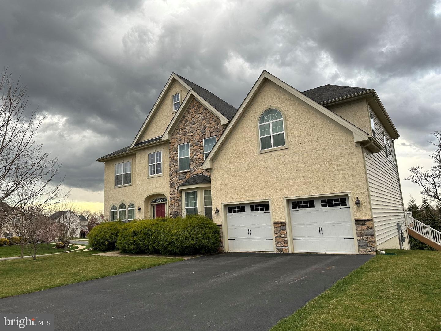 605 Sunflower Cir — photo