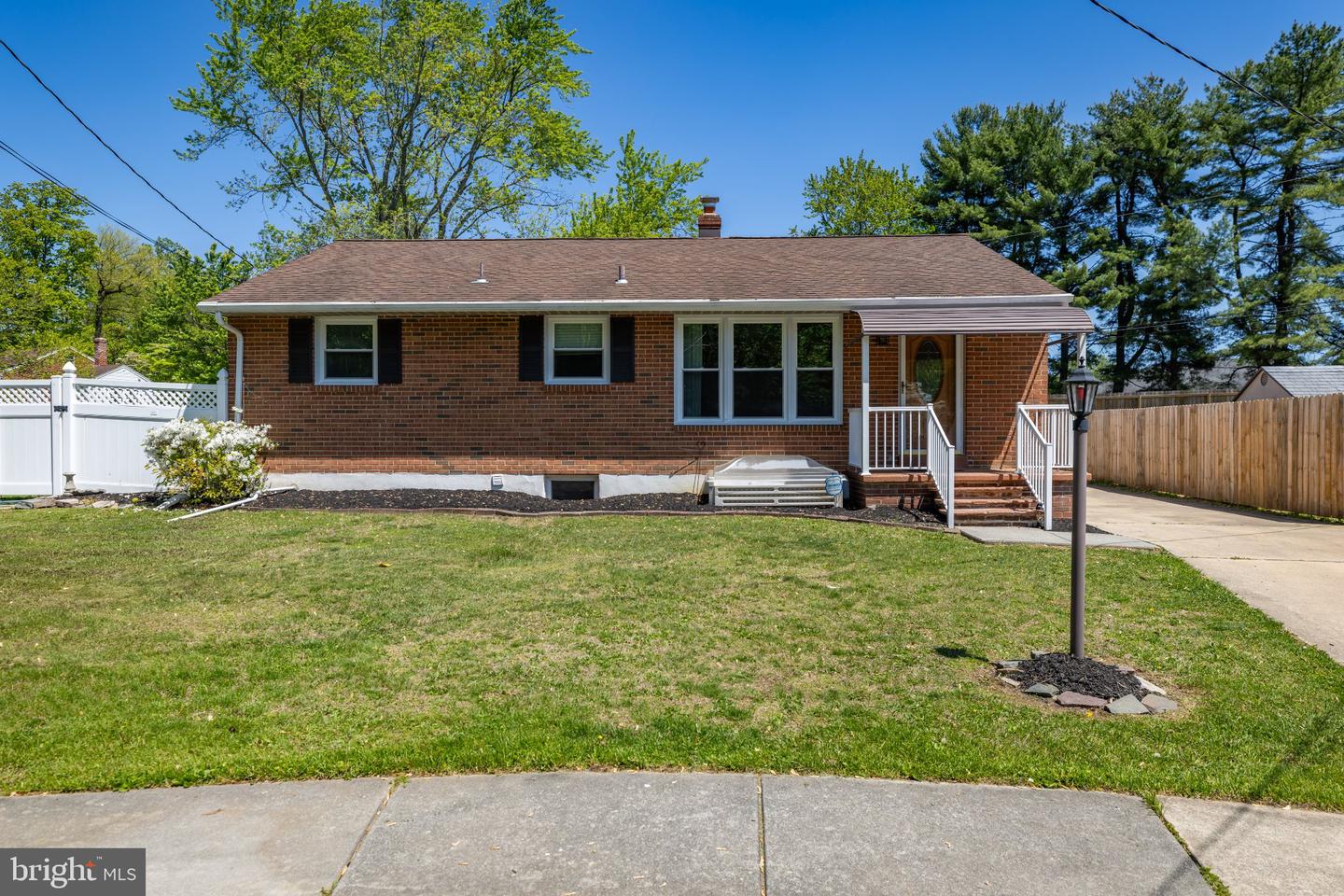 1837 Saw Mill Dr — photo