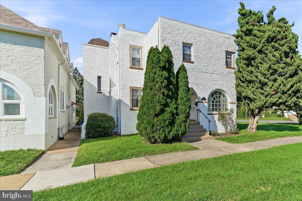12 Corinne Ct — photo