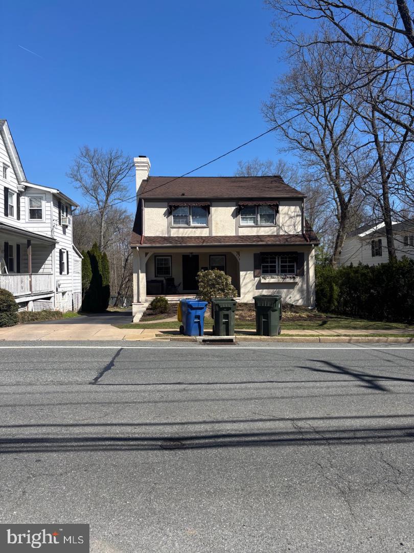 236 W Main St — photo
