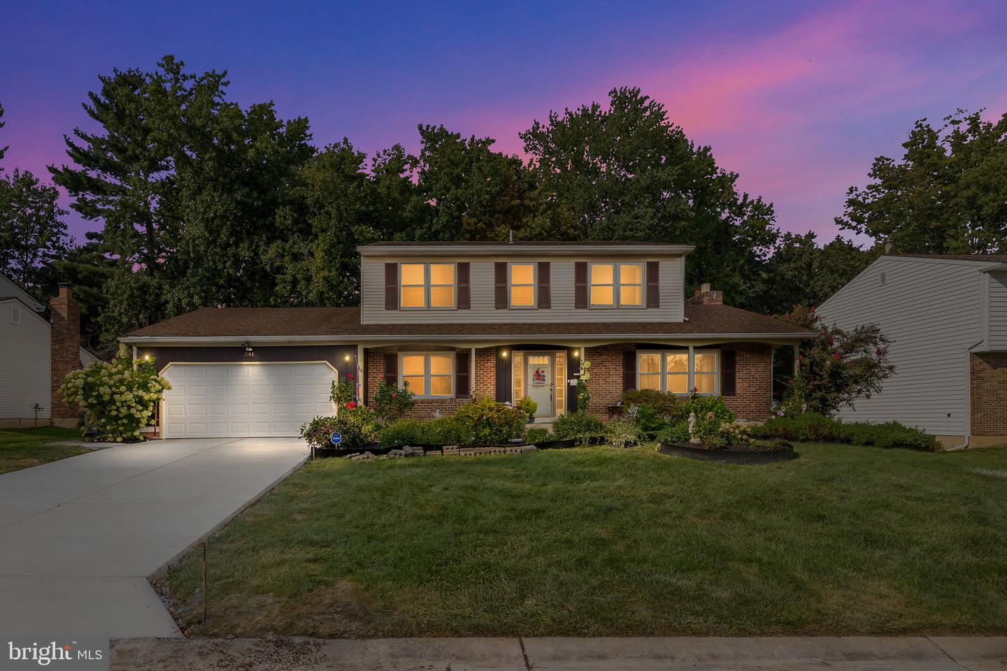 231 E Seneca Dr — photo