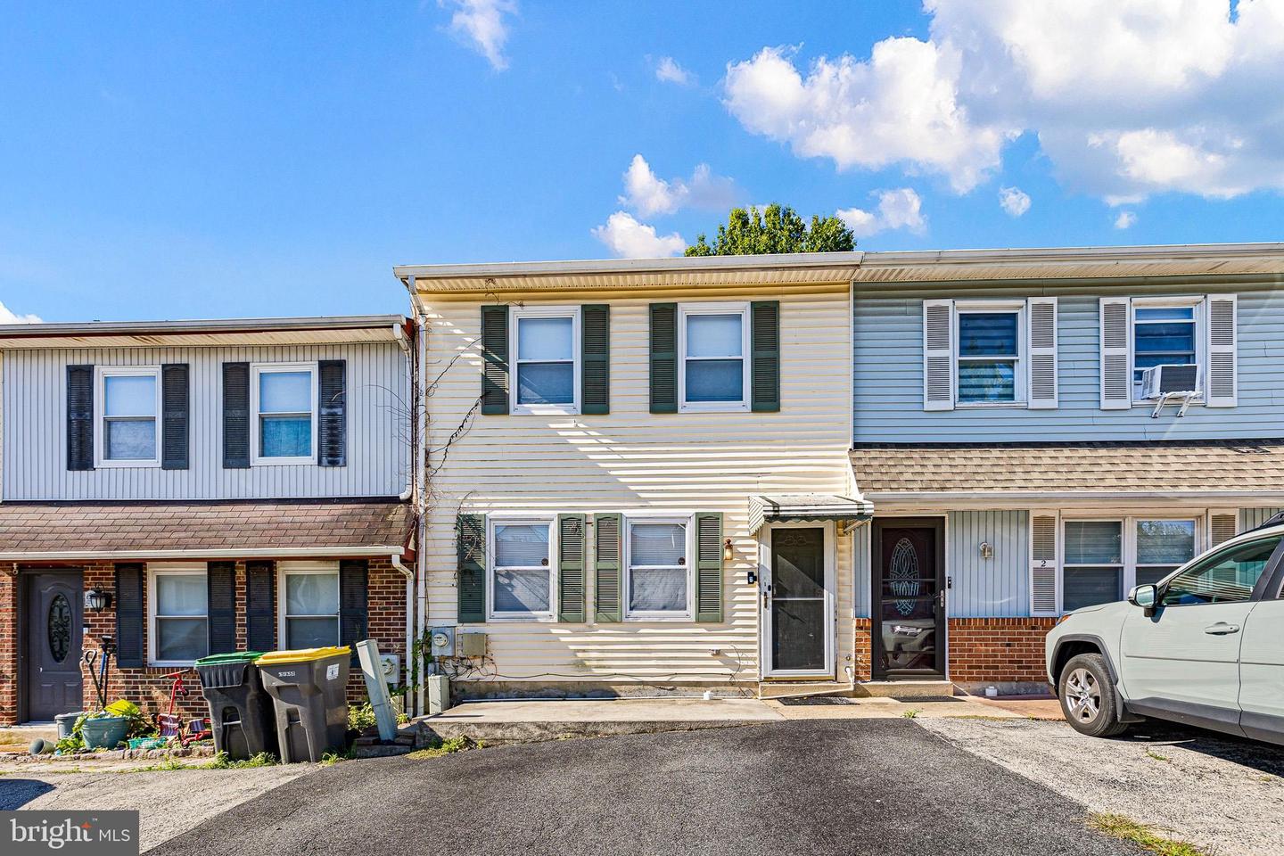 4 Margit Ln — photo