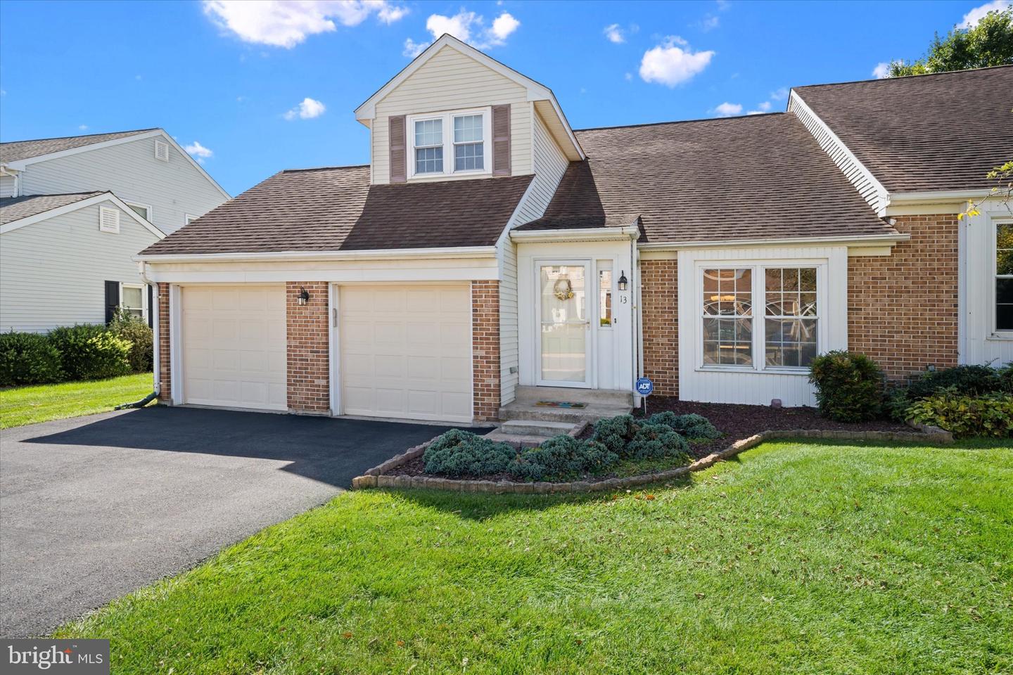 13 Green Meadow Ct — photo