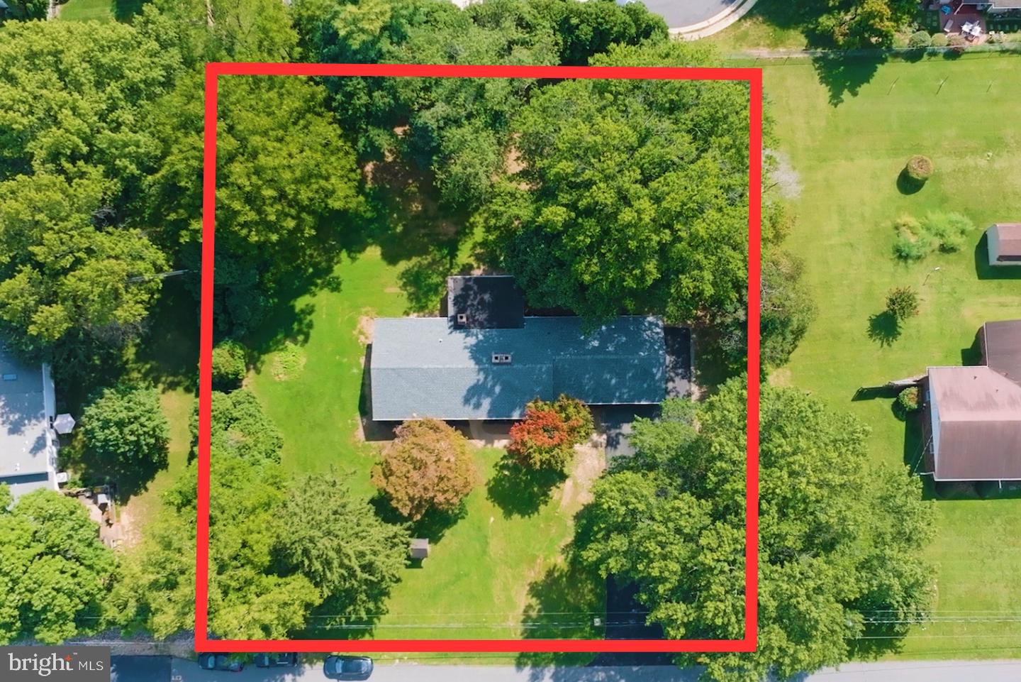 2530 Veterans Dr — photo