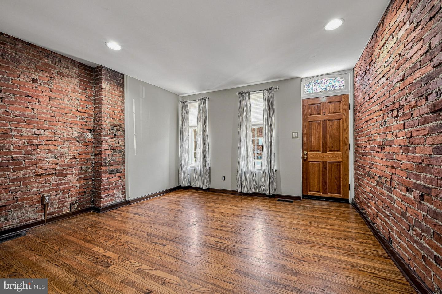1026 McDowell St — photo