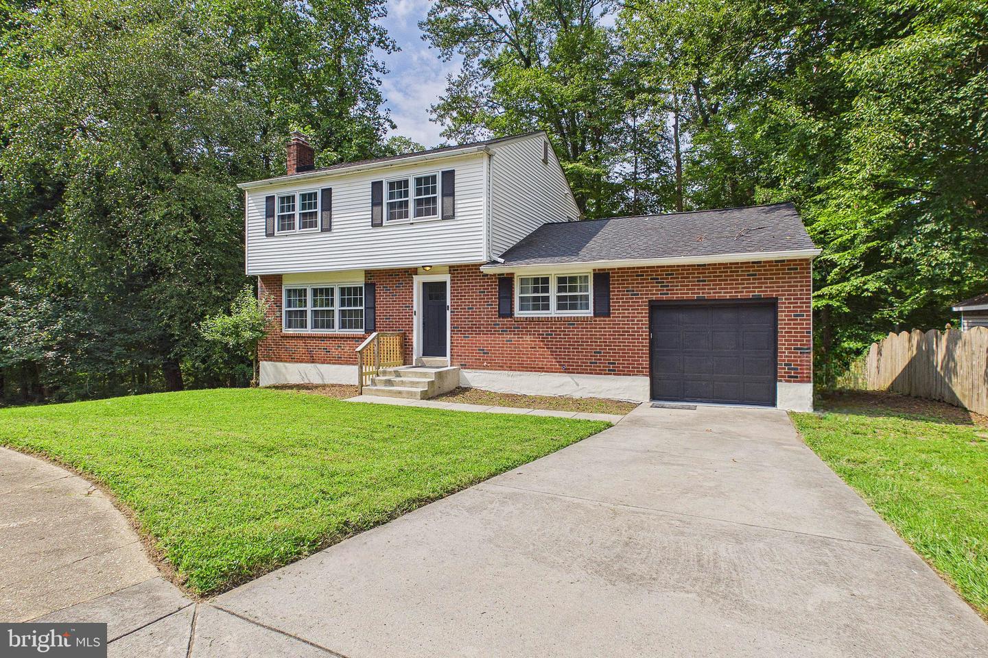 545 E Hanna Dr — photo