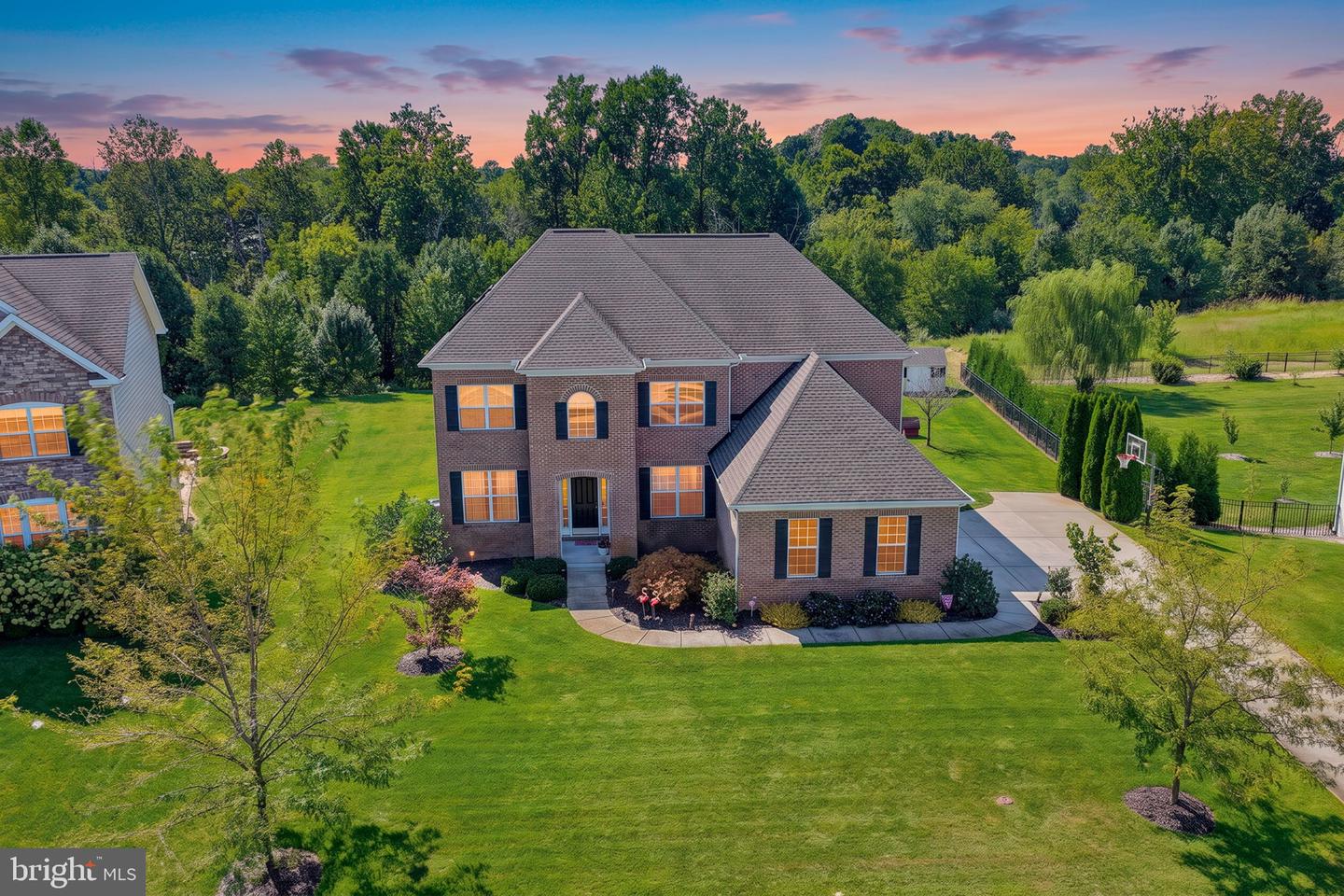 204 Stover Ct — photo