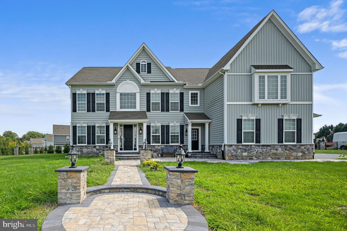 134 Ayshire Dr — photo