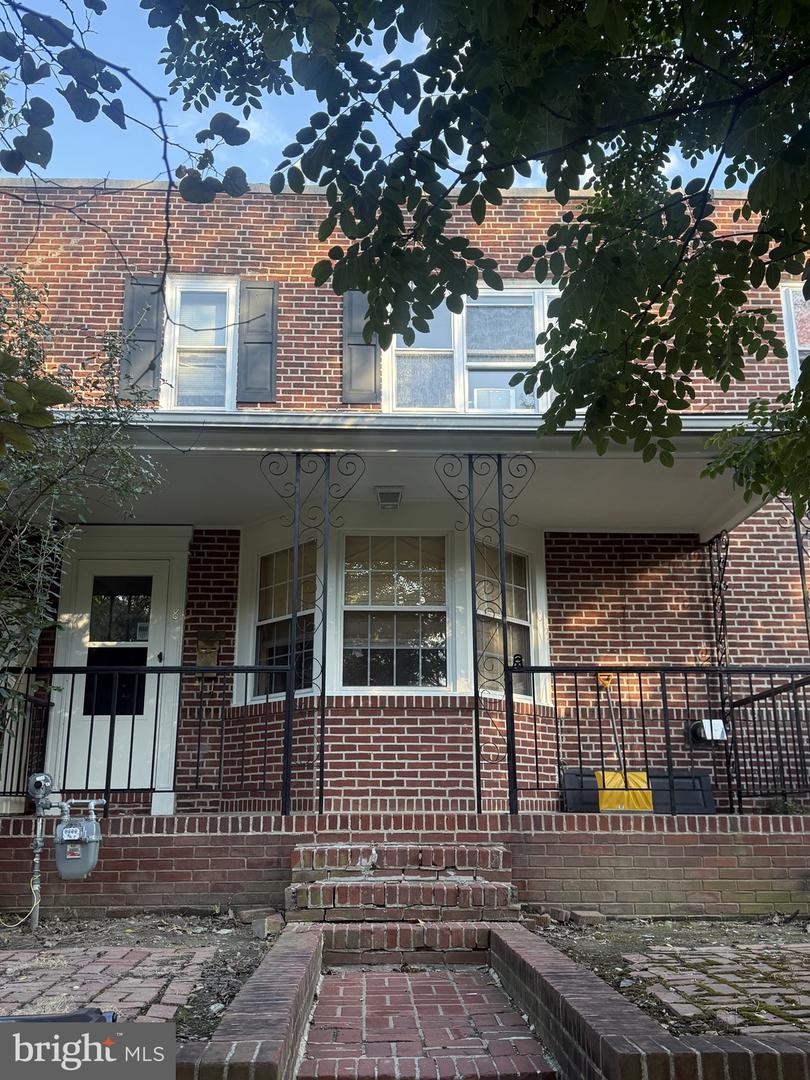 8 S Bancroft Pkwy — photo