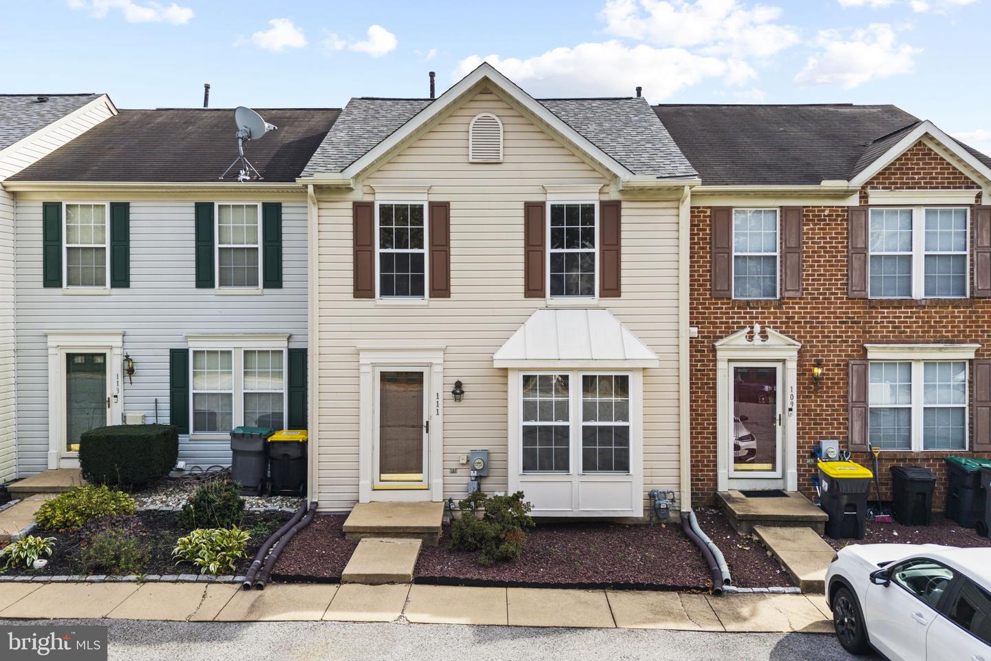 111 Lauren Pl — photo
