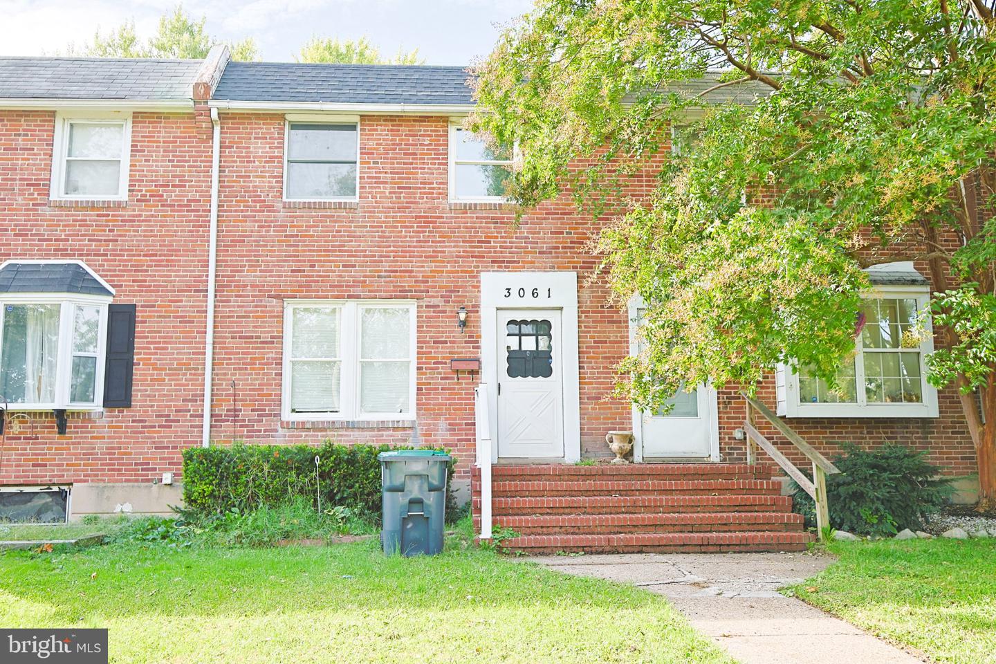 3061 W Court Ave — photo