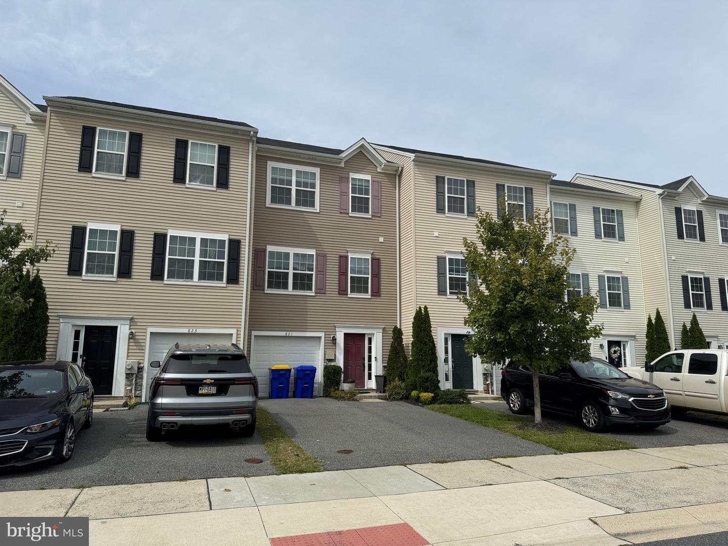 821 Lissicasey Loop — photo
