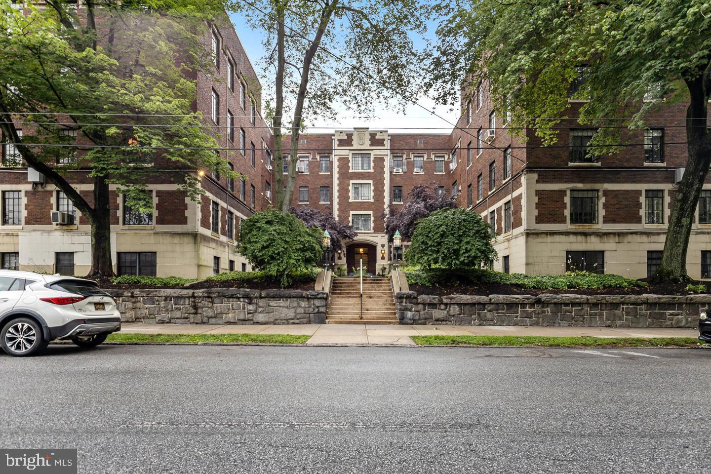 1305-Unit N Broom St #111 — photo