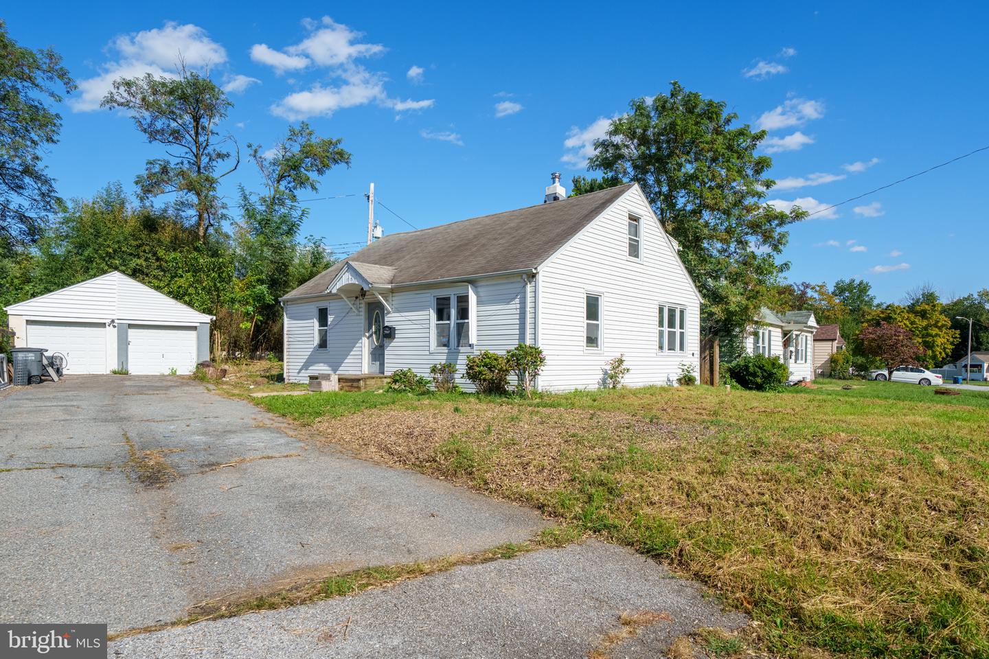 1715 Montgomery Rd — photo