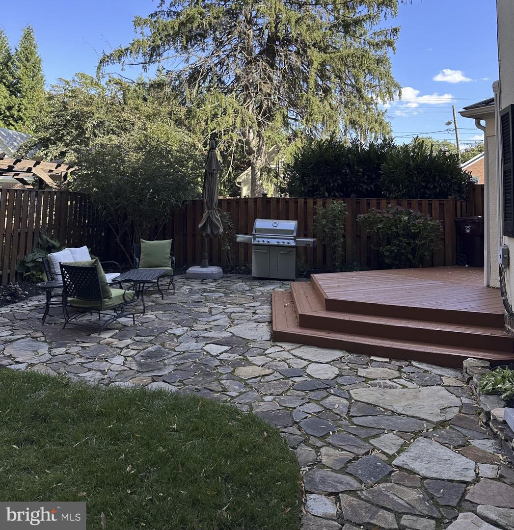 12 Crawford Cir — photo