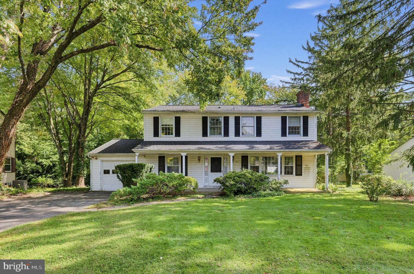 124 Delview Dr — photo
