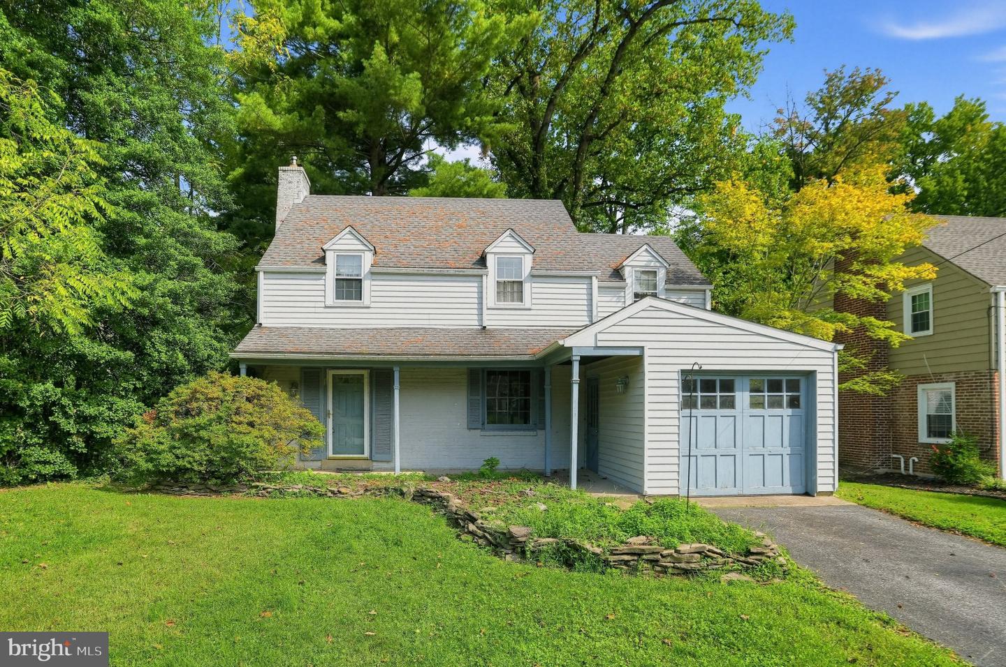 807 Woodsdale Rd — photo