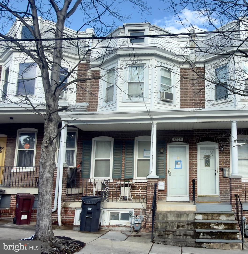 1209 Beech St — photo