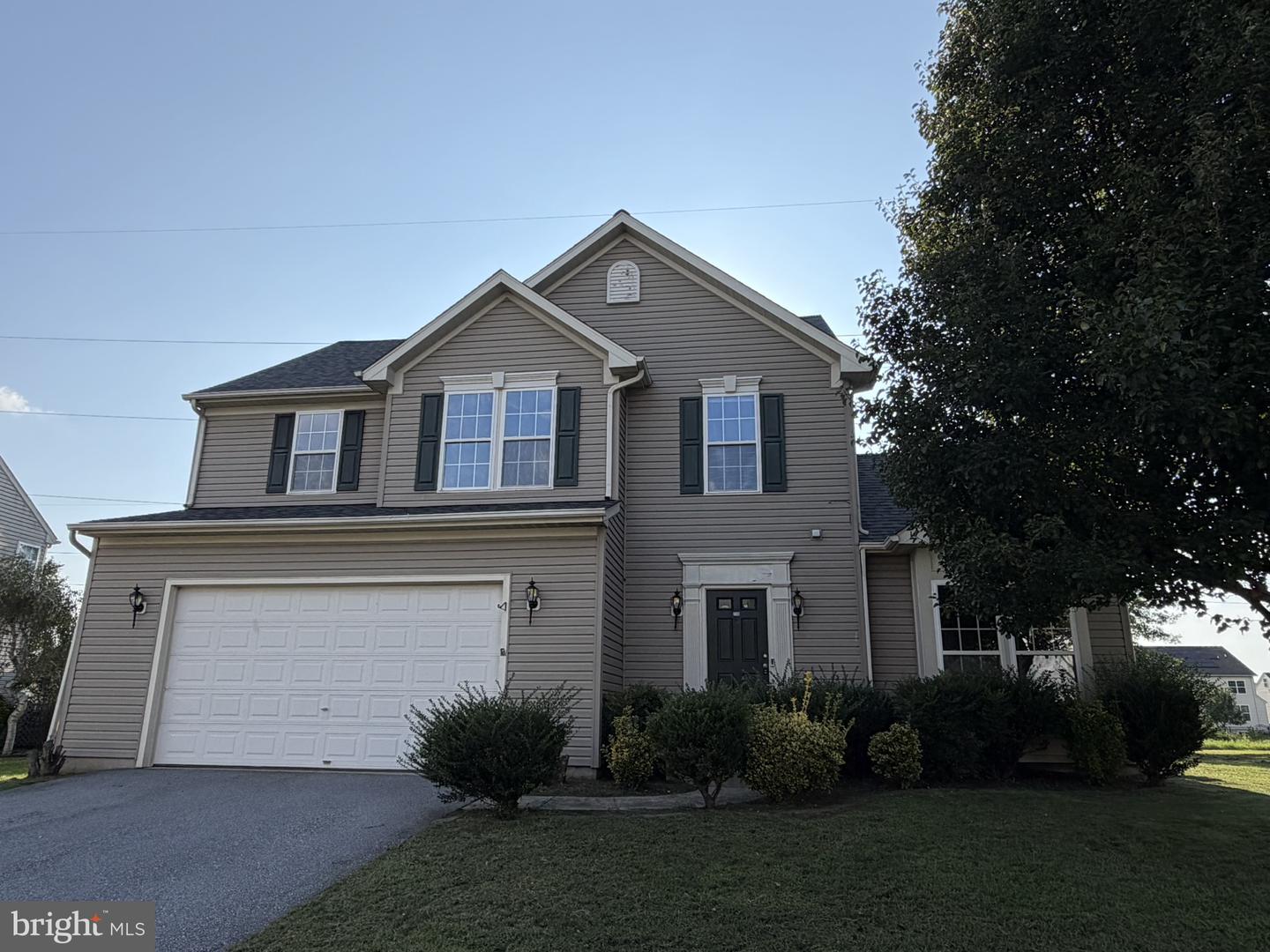 210 Aberdeen Way — photo