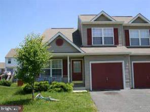 415 Aldwych Dr — photo