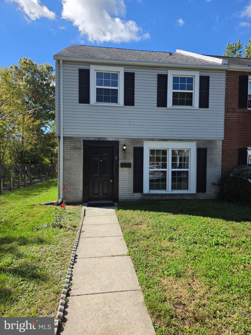 1 Nathan Hale Ct — photo