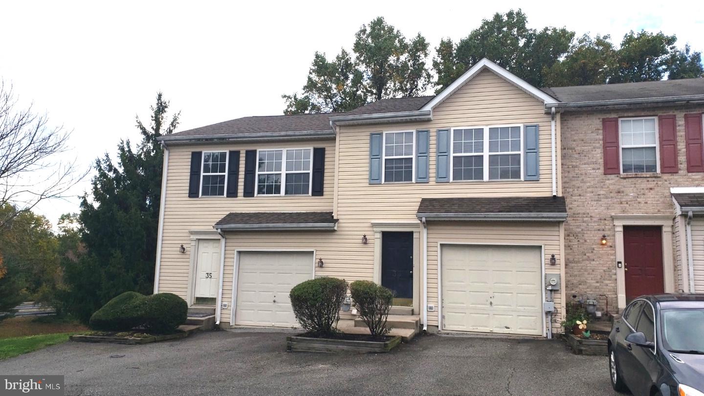 33 Tether Ct — photo